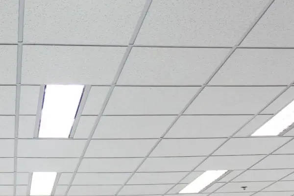 kazettas es savos almennyezetek TN