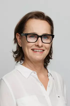SCHILLI Beáta