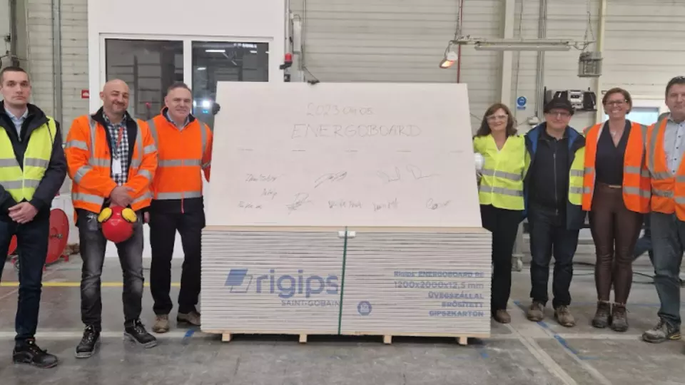 FORGALOMBA KERÜLT A SAINT-GOBAIN HUNGARY LEGÚJABB INNOVÁCIÓJA, A RIGIPS® ENERGOBOARD.